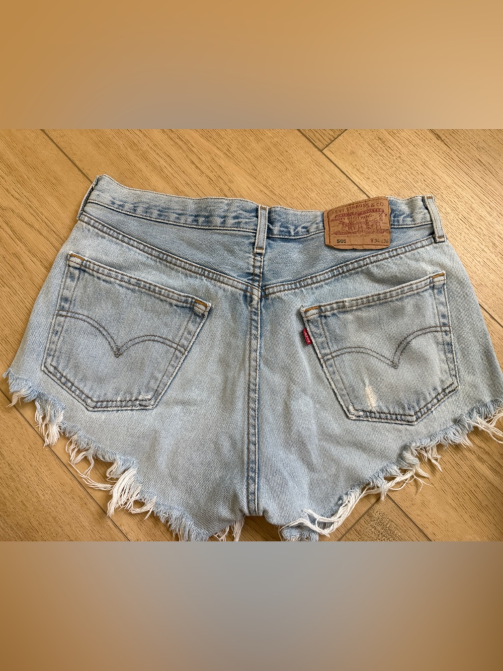 Levi's Light Blue Frayed Hem Denim Shorts Vintage - Picture 2 of 3